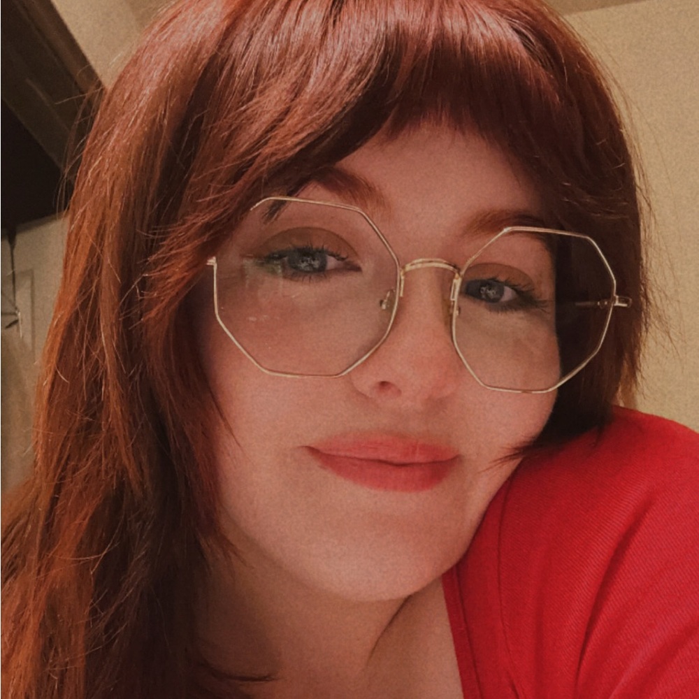 Meet your Posher, Kenzie